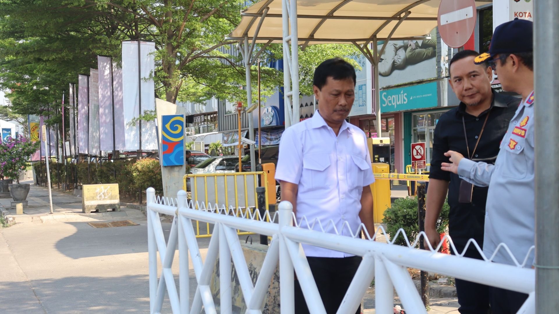 Wali Kota Tinjau Pemagaran Trotoar CSB, Upaya Tingkatkan Kenyamanan Pengguna Jalan