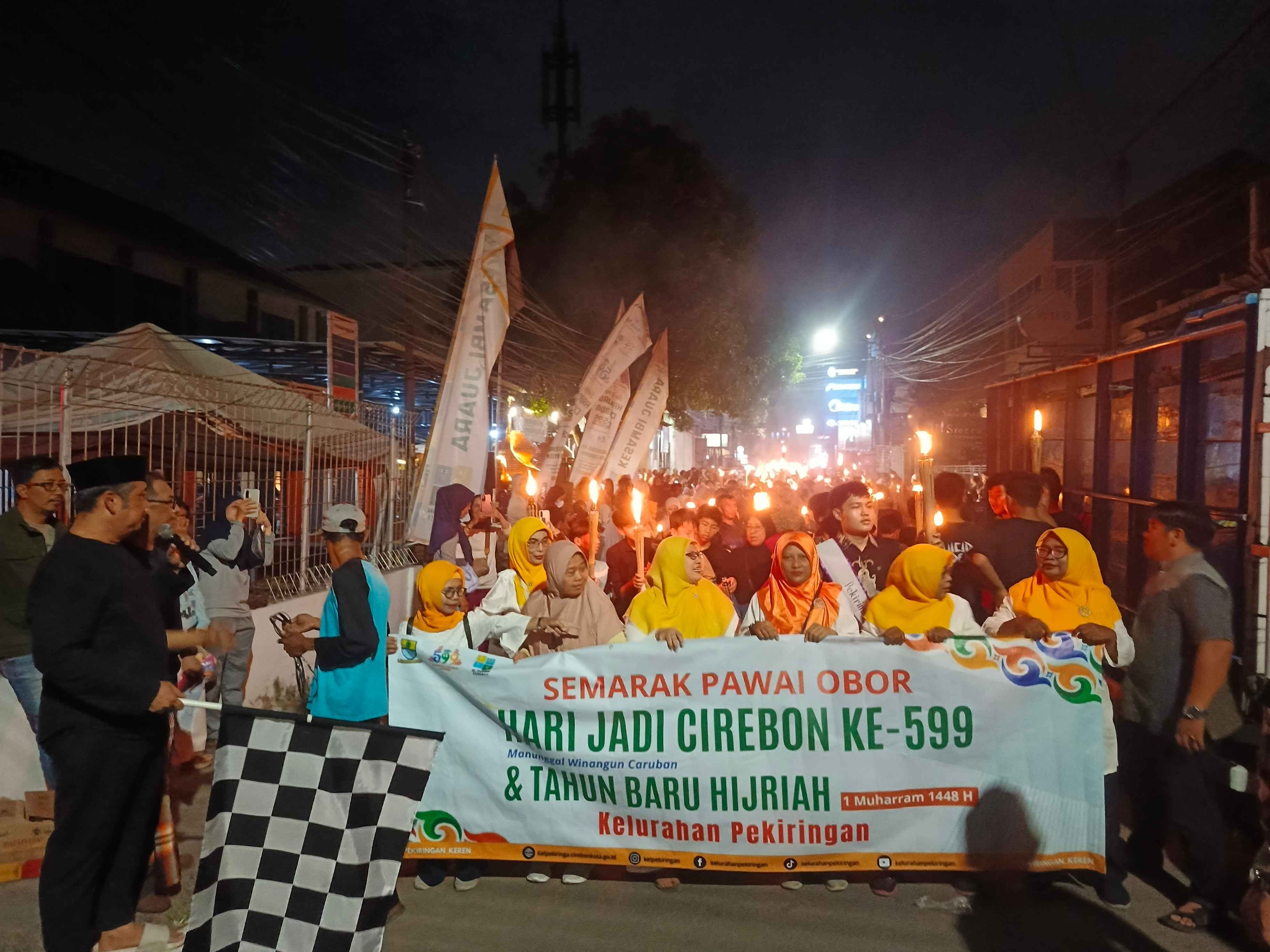 Pawai Obor Semarakkan Hari Jadi Kota Cirebon ke-599