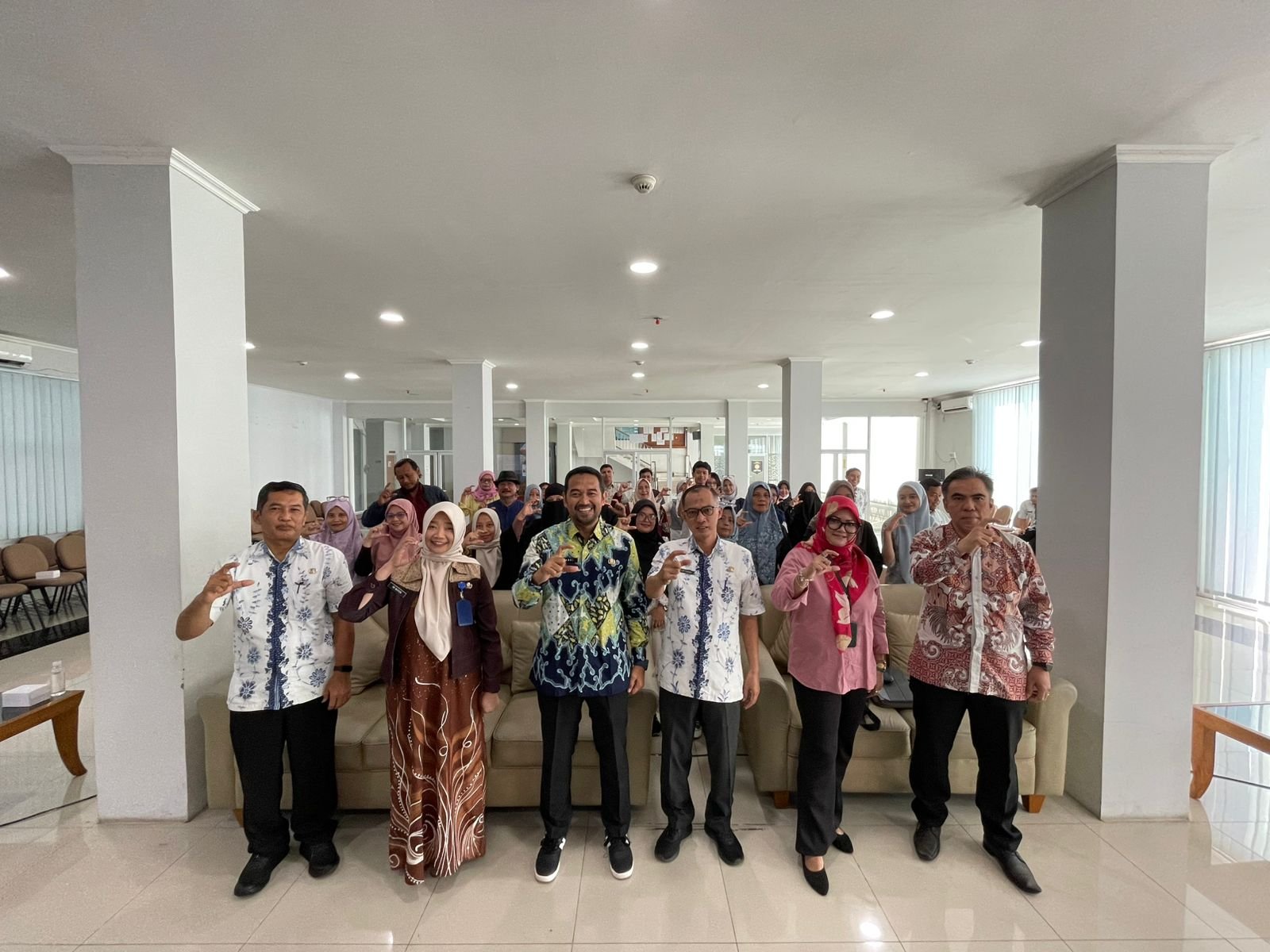 DPMPTSP Kota Cirebon Dukung Pemasaran Produk UMKM melalui Kemitraan dengan Retail Modern