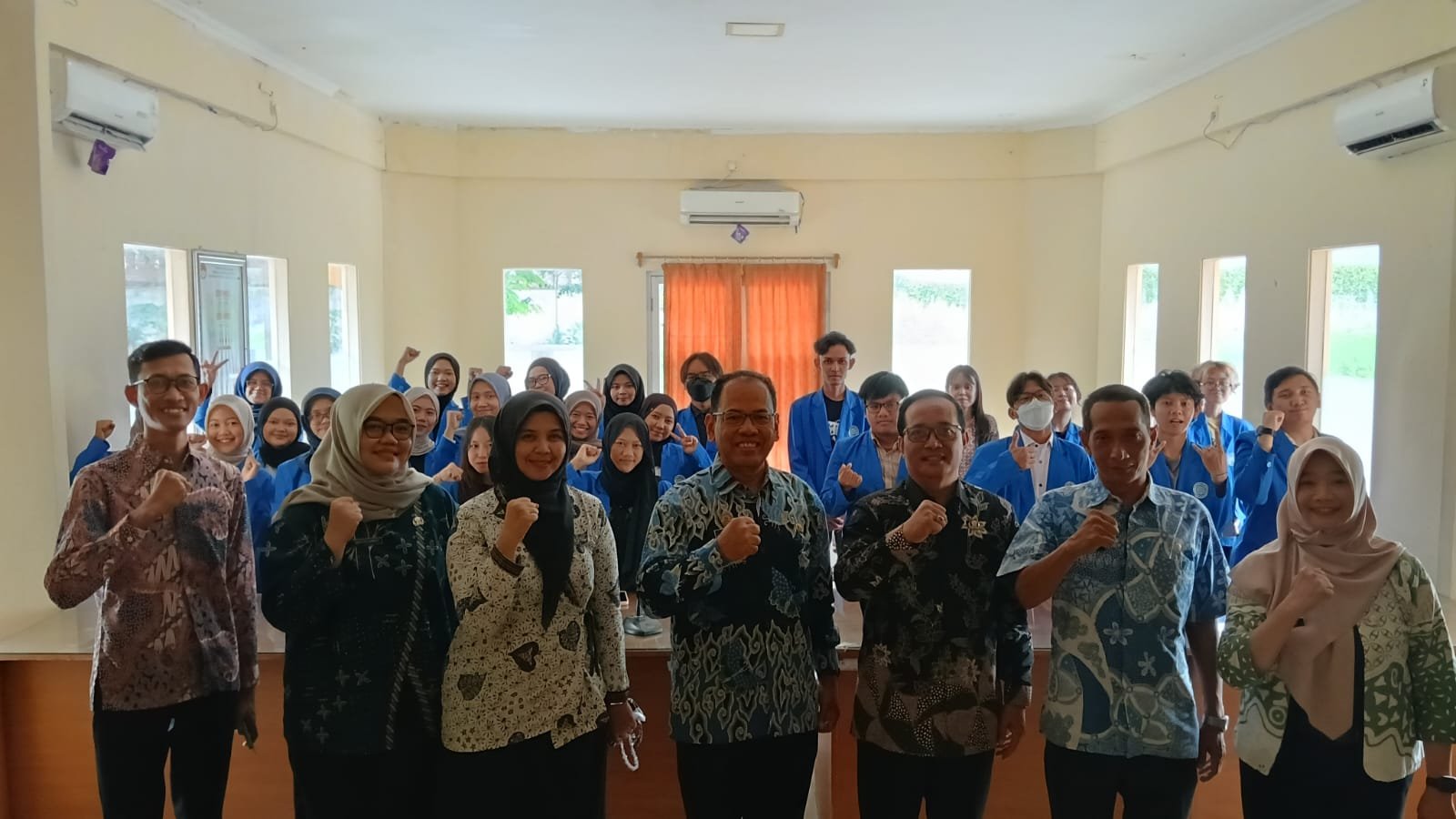 Mahasiswa IPB Cirebon Tingkatkan Wawasan Technopreneurship Melalui Kunjungan Akademik ke DPMPTSP Kota Cirebon
