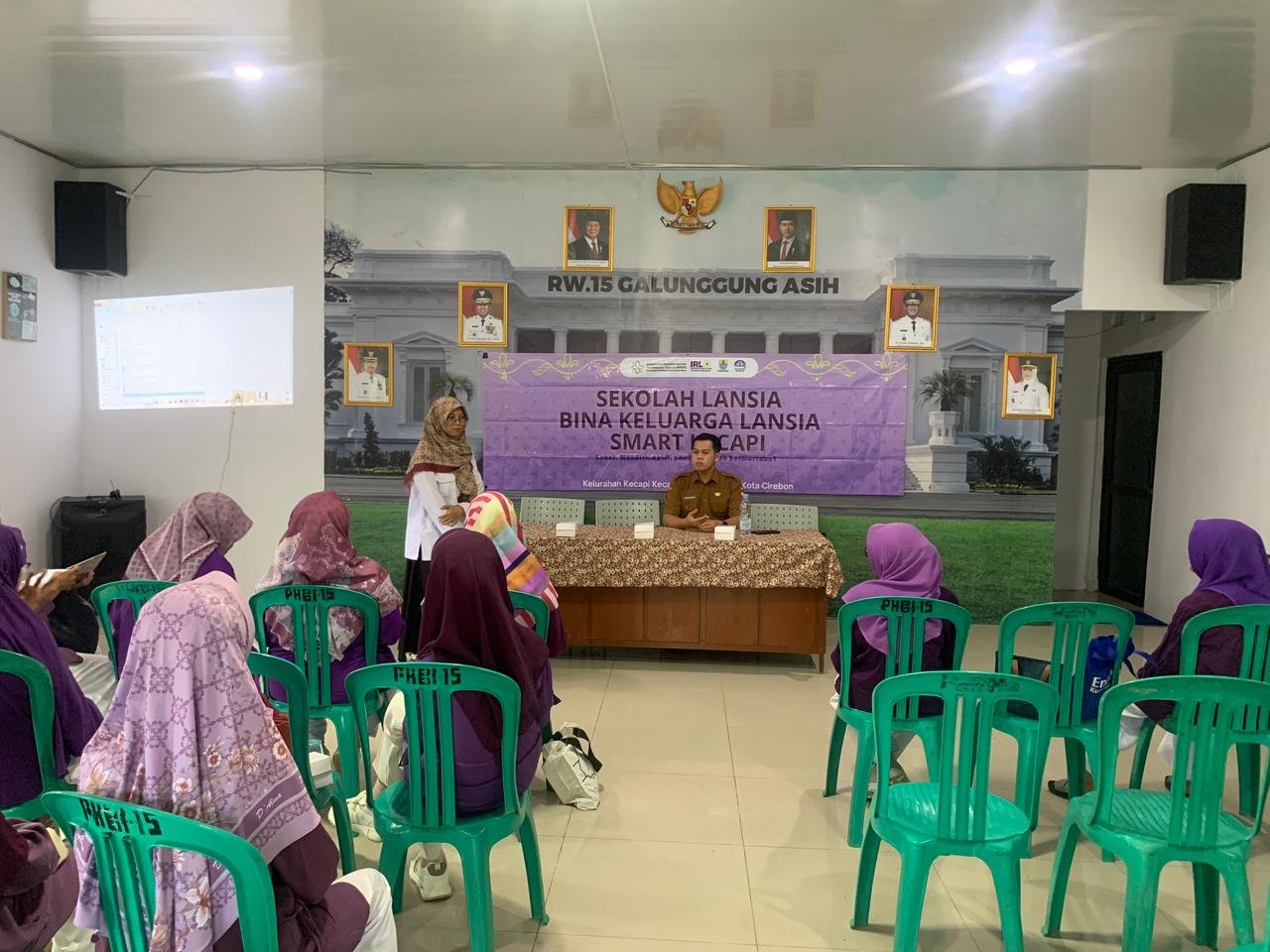 Kegiatan Bina Keluarga Lansia Smart Kecapi