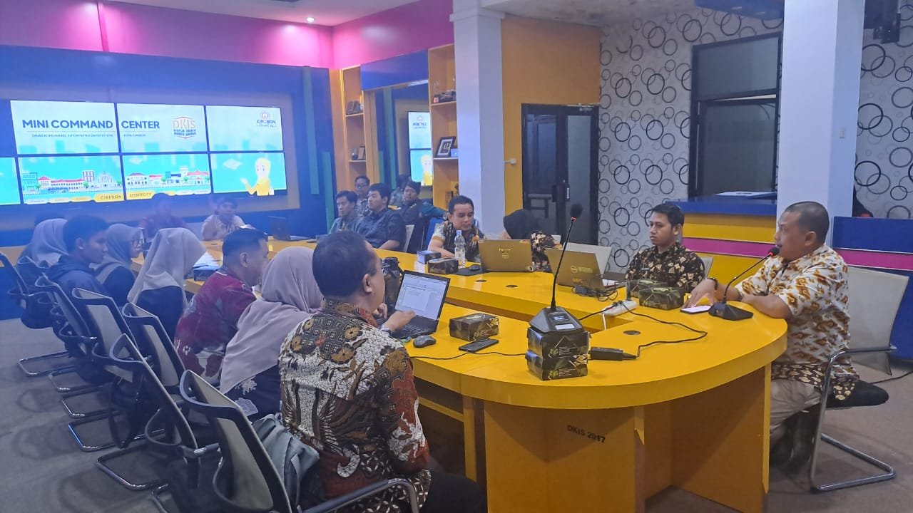 Kelurahan Pekalipan Mantapkan Langkah Menuju Kelurahan Cantik 2026 melalui Pembinaan Statistik Bersama BPS dan DKIS Kota Cirebon