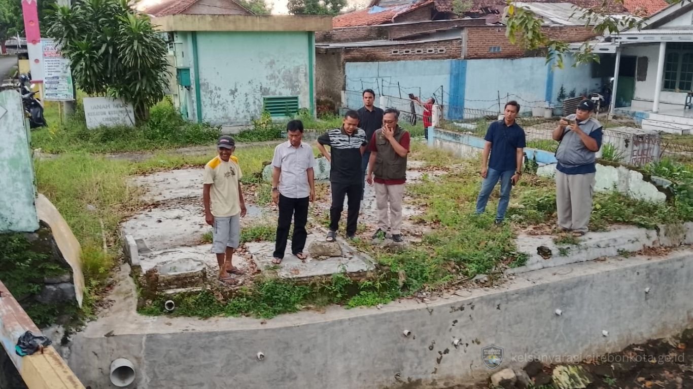 Lurah Sunyaragi dampingi Wali Kota Cirebon Effendi Edo