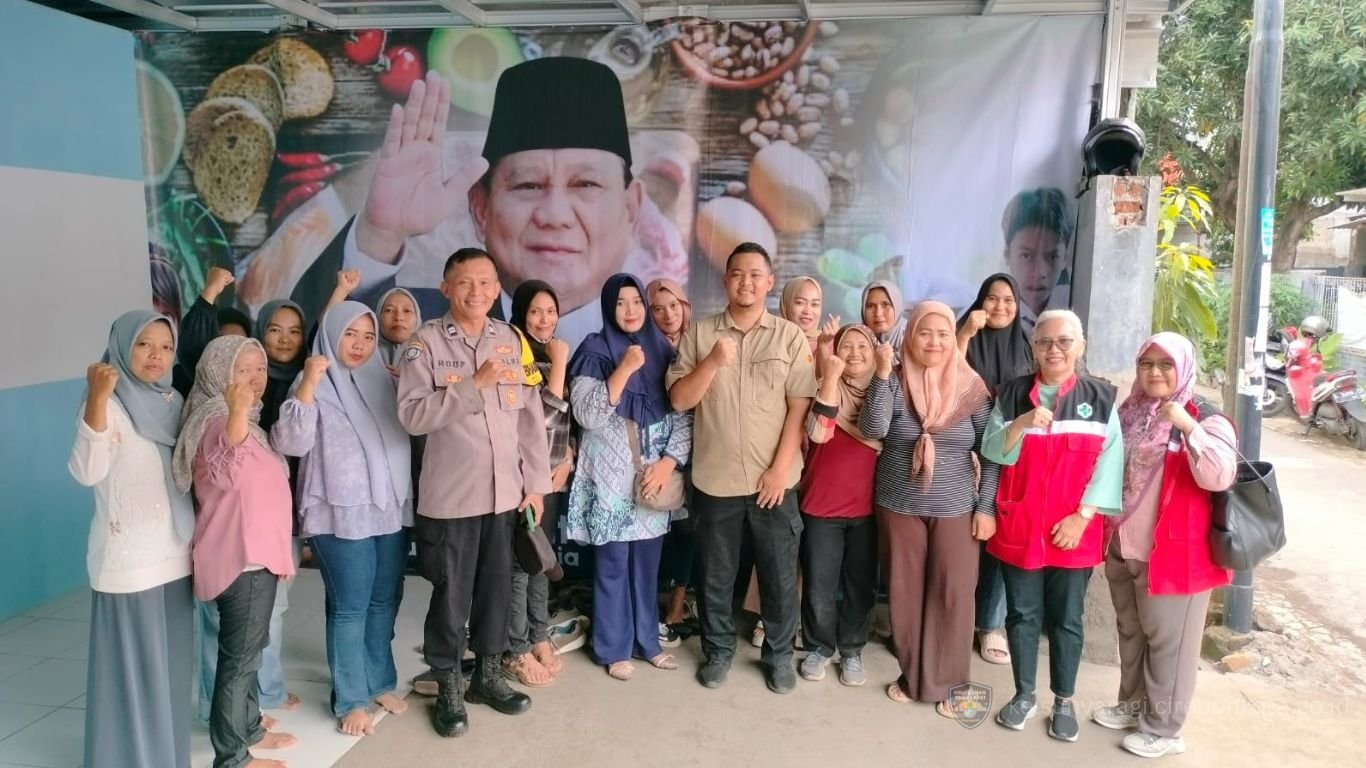 Forkopimda Kota Cirebon tengah memonitor Tempat SPPG
