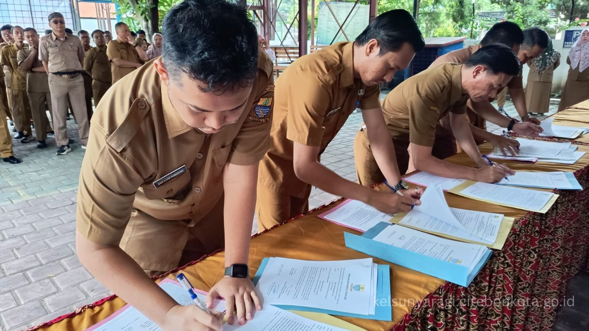 Penandatanganan Pakta Integritas dan Perjanjian Kinerja Pegawai