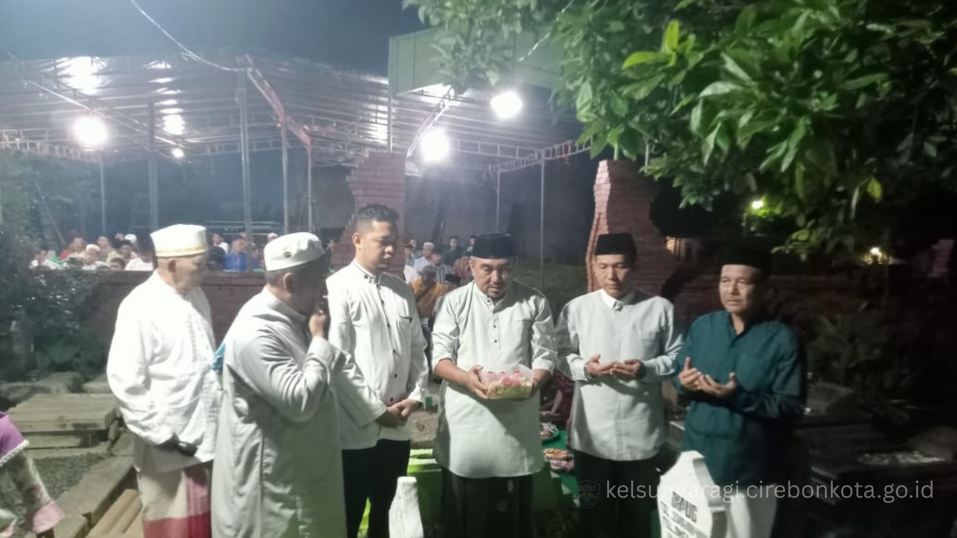 Rajab Kinurakim adalah tradisi toponimi tahunan