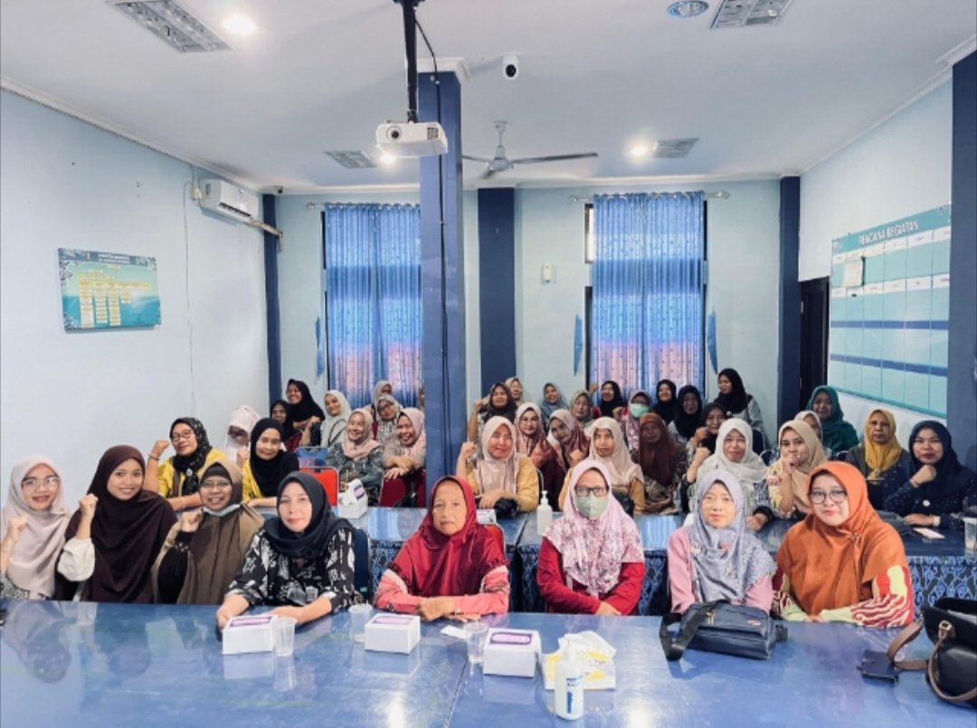 KEGIATAN PEMBEKALAN DALAM PENYIAPAN PMT BERBASIS PANGAN LOKAL BAGI IBU HAMIL DAN BALITA BERMASALAH GIZI